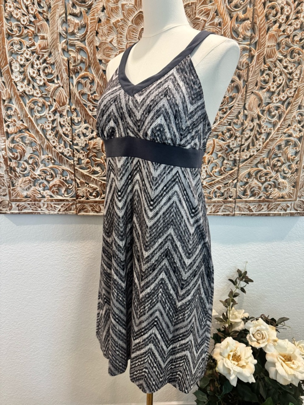 ZeroXposur Voyage Stretch Athletic Sport Athleisure Dress w/ Razorback - Picture 5 of 16